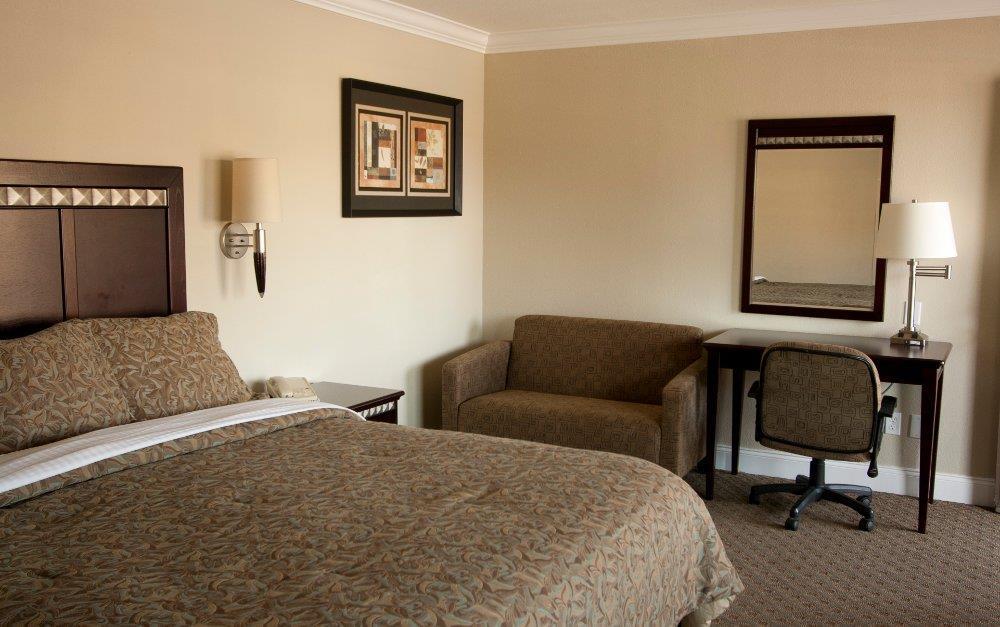 Vagabond Inn Whittier Δωμάτιο φωτογραφία