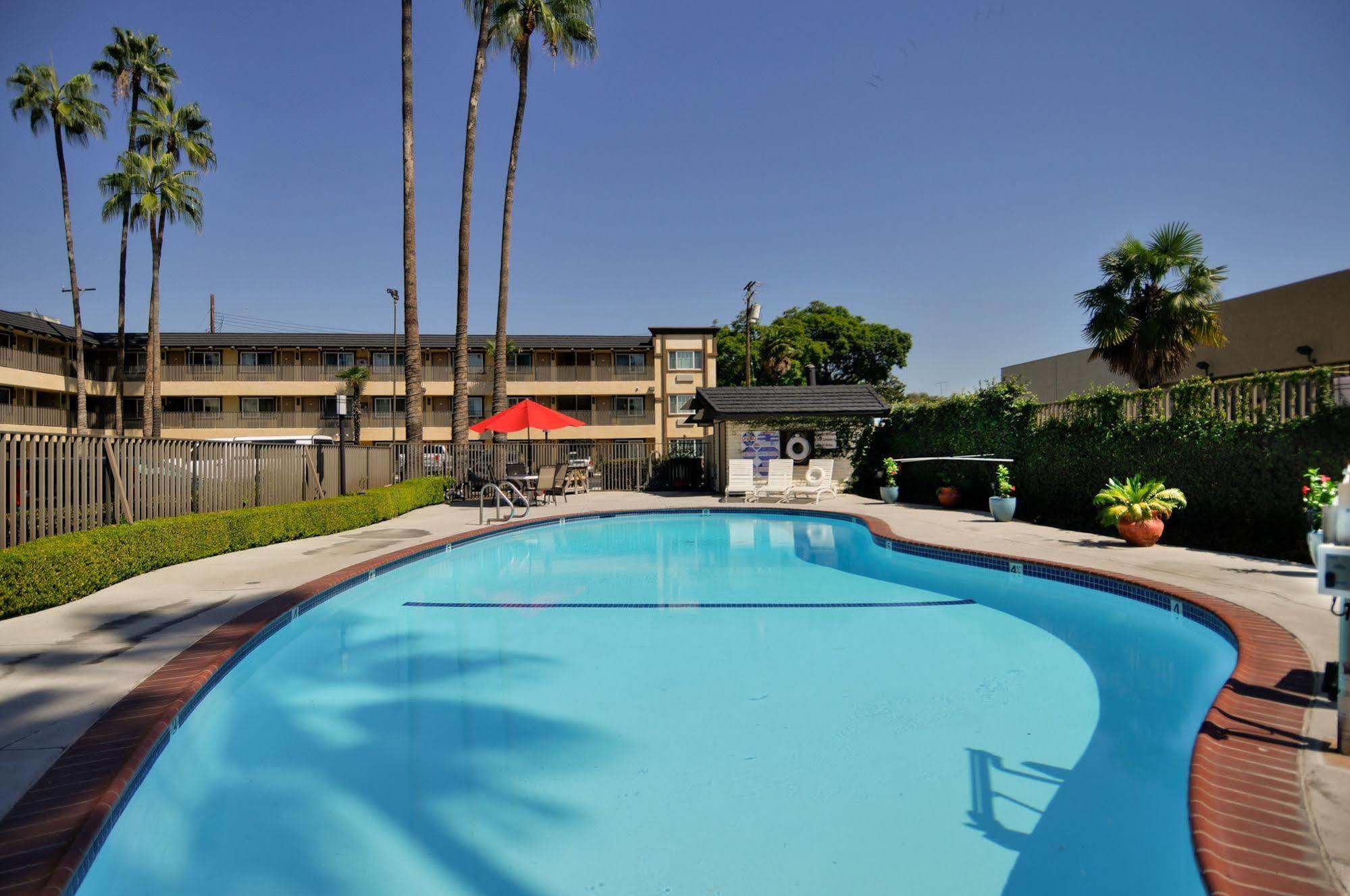 Vagabond Inn Whittier Εξωτερικό φωτογραφία
